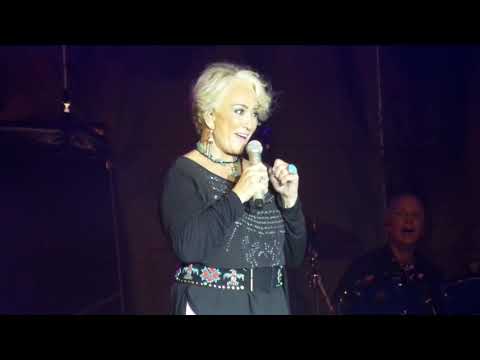 Tanya Tucker live concert 2018 - UCmNmCZRgw_B4PxUNA-1WFNg