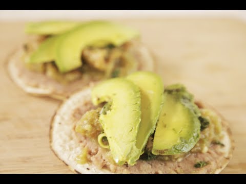 Tostadas de chicharrón en salsa verde - UCvg_5WAbGznrT5qMZjaXFGA