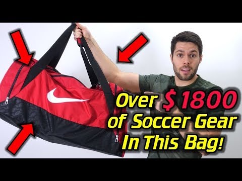 BEST SOCCER GEAR FOR WINTER! - What's In My Soccer Bag - November 2017 - UCUU3lMXc6iDrQw4eZen8COQ