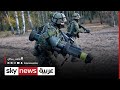 الناتو يتعهد بتعزيز الانتشار العسكري على حدوده الشرقية ويدعو فنلندا والسويد للانضمام إليه
