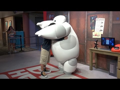 Baymax & Hiro Final Emotional Meet & Greet Set at Walt Disney World, Hug, Cast Photos & Goodbye - UCe-gHr2O_LP7t0YJYHZQZlg