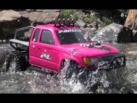 RC ADVENTURES - HOT PINK, WET HONCHO - AXIAL SCX10 4X4 TRUCK RIVER CROSSING - UCxcjVHL-2o3D6Q9esu05a1Q