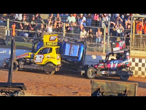 Wellington Speedway - NZ Stockcars Champs Tier 3 Championship - 18/1/25 - dirt track racing video image