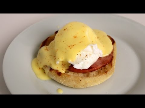 Eggs Benedict Recipe - Laura Vitale - Laura in the Kitchen Episode 387 - UCNbngWUqL2eqRw12yAwcICg