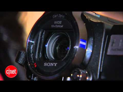 Hands-on Sony HDR PJ760, a camcorder with a projector - UCOmcA3f_RrH6b9NmcNa4tdg