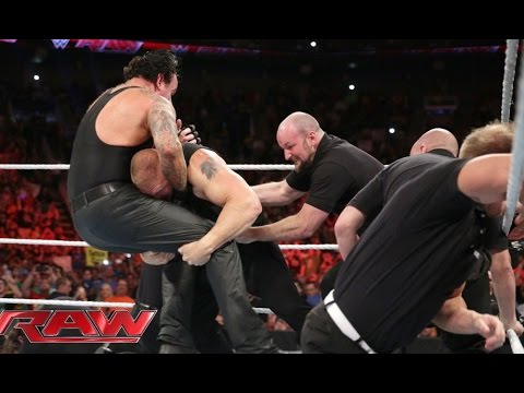 Brock Lesnar confronts The Undertaker: Raw, July 20, 2015 - UCJ5v_MCY6GNUBTO8-D3XoAg