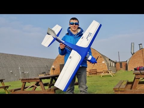 E-FLITE VALIANT™ 1.3 mtr BNF PARK FLYER RC DEMO FLIGHT - DEANO HORIZON HOBBY - 2017 - UCMQ5IpqQ9PoRKKJI2HkUxEw