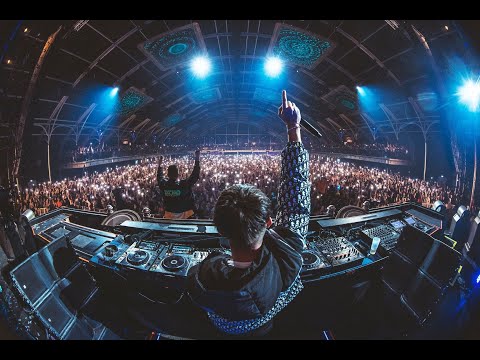 Dimitri Vegas & Like Mike & Brennan Heart - Because The Night (LIVE Tomorrowland Winter 2022)