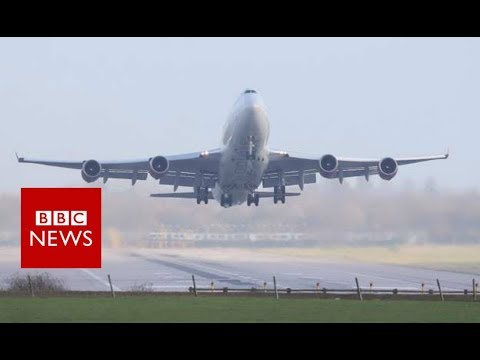 Gatwick drones: Airport reopens after latest suspension - BBC News - UC16niRr50-MSBwiO3YDb3RA