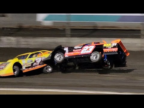 Crash! Late Model drivers Paul Stubber and Joe Chalmers come together at the Perth Motorplex. - dirt track racing video image