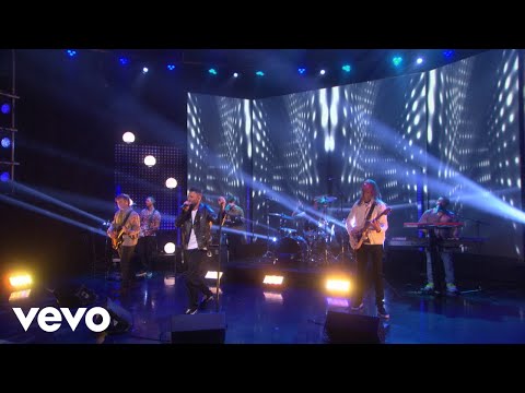 Maroon 5 - Wait (Live On The Ellen DeGeneres Show/2018) - UCN1hnUccO4FD5WfM7ithXaw