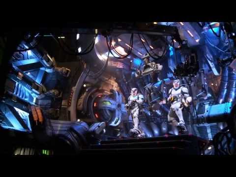 Pacific Rim - "Oversized Robot Sets" Featurette - UCjmJDM5pRKbUlVIzDYYWb6g