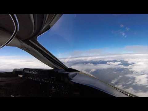 Landing Quito Ecuador - UCGBX_7Q2vIJc-7j4DzMk4Qw