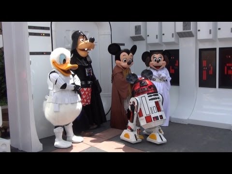 Jedi Mickey, Leia Minnie, R2MK, Darth Goofy & Stormtrooper Donald, Star Wars May the 4th Be With You - UCe-gHr2O_LP7t0YJYHZQZlg