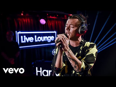 Harry Styles - Sign Of The Times (in the Live Lounge)