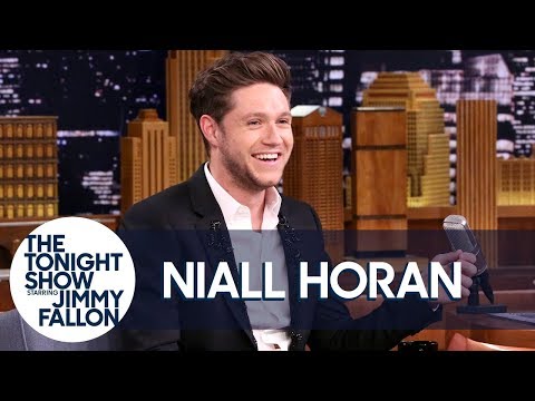 Niall Horan Reveals How Ed Sheeran Ended Up in His Hockey Jersey on a Tour Bus - UC8-Th83bH_thdKZDJCrn88g