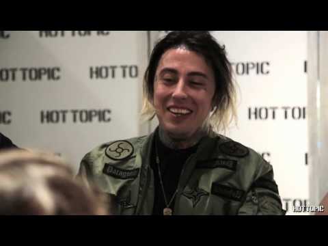 Falling In Reverse - In store Appearance Hollywood and Highland - UCTEq5A8x1dZwt5SEYEN58Uw