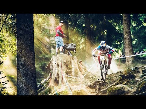 Finding Form | Fast Life w/ Loïc Bruni S1 E6 - UCblfuW_4rakIf2h6aqANefA