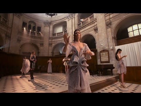 SEVDALIZA - HUMAN FLOW  [ ESPAÑOL ]