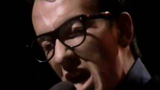 Elvis Costello - Red Shoes (Live TOTP 1977)