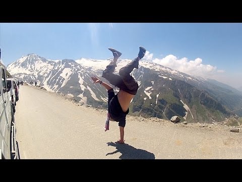 GoPro: Hand To Earth - UCqhnX4jA0A5paNd1v-zEysw