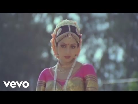 Suraj Mukhi Mukhda Tera - Lyric Video | Kalaakaar | Sridevi - UC3MLnJtqc_phABBriLRhtgQ