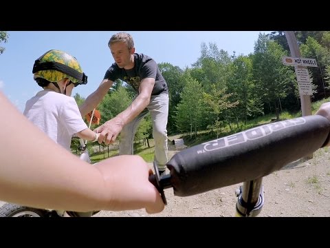 GoPro: Kids Learn to Mountain Bike with Aaron Chase - UCqhnX4jA0A5paNd1v-zEysw