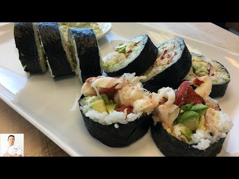 GRAPHIC: LIVE Maine Lobster Sushi Roll - UCbULqc7U1mCHiVSCIkwEpxw