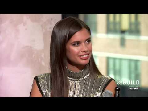 Sara Sampaio and Adriana Lima On The Victoria's Secret Fashion Show - UClZmCCcrhNaXhWYvZNIolWg