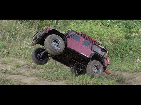 Русский сумасшедший водитель на Land Rover Defender (TRX-4) ... Russian crazy driver - UCX2-frpuBe3e99K7lDQxT7Q