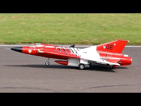 SAAB J-35 DRAKEN GIANT RC SCALE 1:4 MODEL TURBINE JET DEMO FLIGHT / Jetpower Messe 2015 - UCH6AYUbtonG7OTskda1_slQ