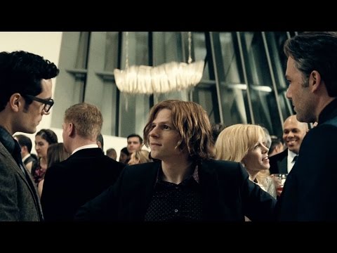 Batman v Superman: Dawn of Justice - Official Trailer 2 [HD] - UCjmJDM5pRKbUlVIzDYYWb6g