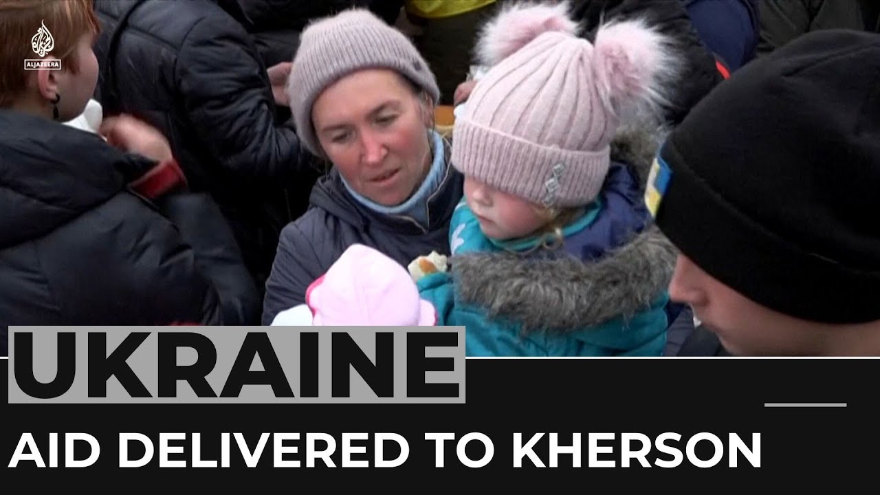 Aid arrives in Kherson: Train brings supplies after city retaken