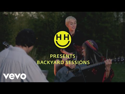 Happy Hippie Presents: Yaw Baby (Break My Heart) (Performed by Melanie Safka) - UCdI8evszfZvyAl2UVCypkTA