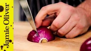 How To - chop an onion, with Jamie Oliver's mate Pete