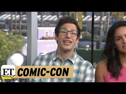 Comic-Con 2018: Andy Samberg Makes A Plea For Bruce Willis To Guest Star On Brooklyn Nine-Nine - UCdtXPiqI2cLorKaPrfpKc4g