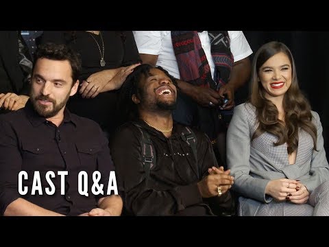 SPIDER-MAN: INTO THE SPIDER-VERSE - Cast Q&A (In Theaters December 14) - UCz97F7dMxBNOfGYu3rx8aCw
