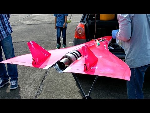 OVER 720 KMH 447 MPH THE WORLD´S FASTEST RC MODEL TURBINE JET / GUINNESS NEW WORLD RECORD 2016 - UCH6AYUbtonG7OTskda1_slQ