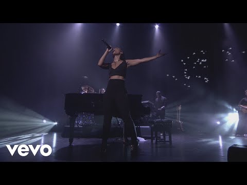 Alicia Keys - Try Sleeping with a Broken Heart (Live from iTunes Festival, London, 2012) - UCETZ7r1_8C1DNFDO-7UXwqw