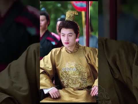 छोटा लड़का सम्राट के ऊपर गोबर डाल देता है😯