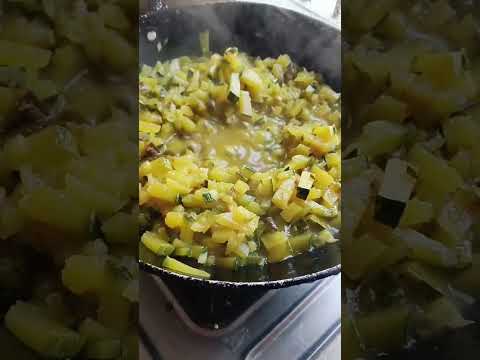 कद्दू सब्जी की रेसिपी # Views #comment # like 👍#howtomakewhitesaucepasta