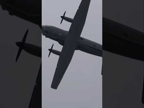 もはや無茶苦茶w 輸送機でアクロバットしてしまうイタリア空軍オモシロすぎですw