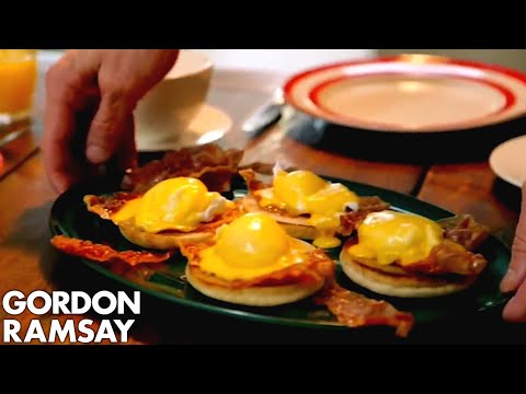 Eggs Benedict With Crispy Parma Ham | Gordon Ramsay - UCIEv3lZ_tNXHzL3ox-_uUGQ