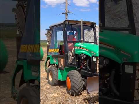 Тракторист відремонтував трактор і поїхав на роботу! #shorts