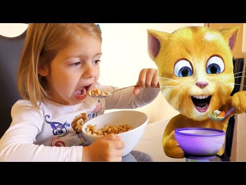 Kids playing talking Cat Game Funny talking Ginger App for Children Kids Toys Kinder essen