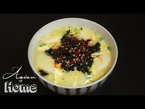 Asian at Home | Korean Lazy Rice Cake Soup (Tteokguk) - UCIvA9ZGeoR6CH2e0DZtvxzw