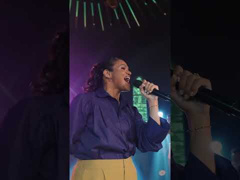 Vem algo muito especial! 🙏✨Na sexta-feira (28), Fabiana Sinfrônio lança “A Fé”. Confira o trailer!