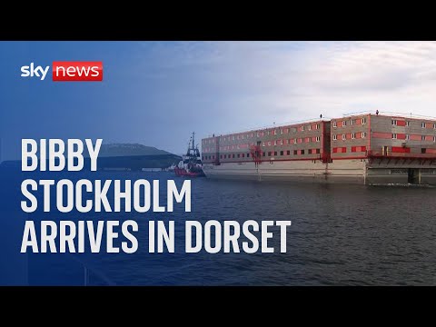 Barge to house asylum seekers arrives in Dorset