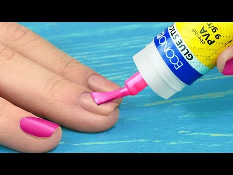 11 Weird Ways to Sneak Makeup Into Class / Back To School Pranks - UCWwqHwqLSrdWMgp5DZG5Dzg