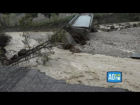 Forti piogge nel Parmense, crollato il ponte Ozzanello sul torrente Sporzana